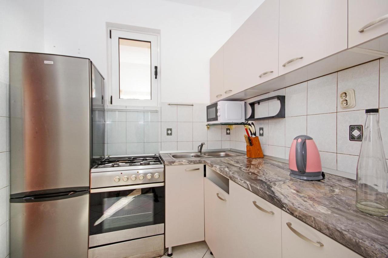 Apartmani ANDRIJA Zivogosce Bagian luar foto