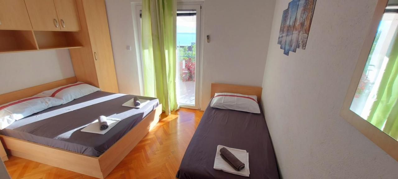 Apartmani ANDRIJA Zivogosce Bagian luar foto
