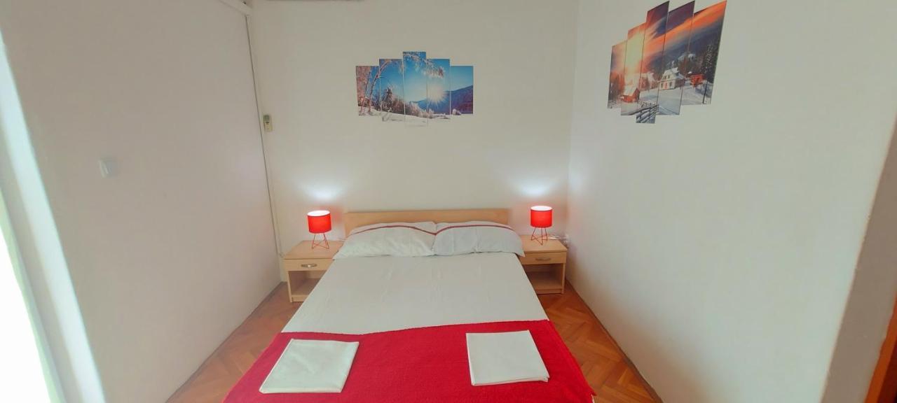 Apartmani ANDRIJA Zivogosce Bagian luar foto