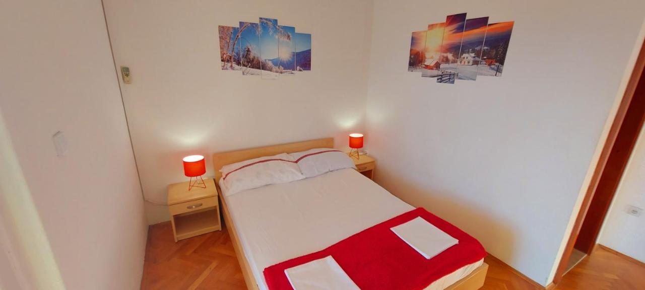 Apartmani ANDRIJA Zivogosce Bagian luar foto