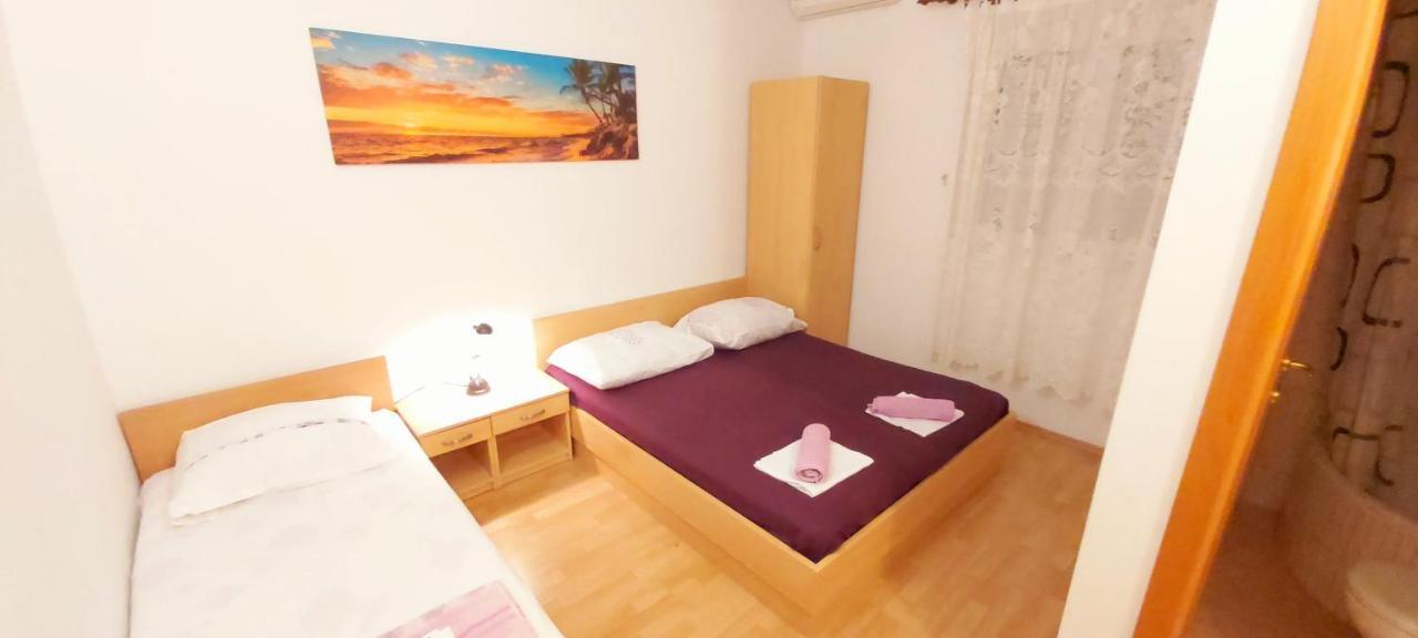 Apartmani ANDRIJA Zivogosce Bagian luar foto