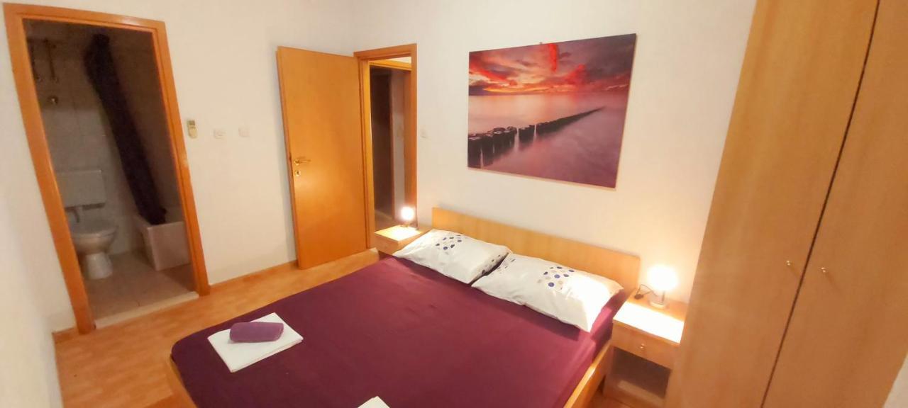 Apartmani ANDRIJA Zivogosce Bagian luar foto